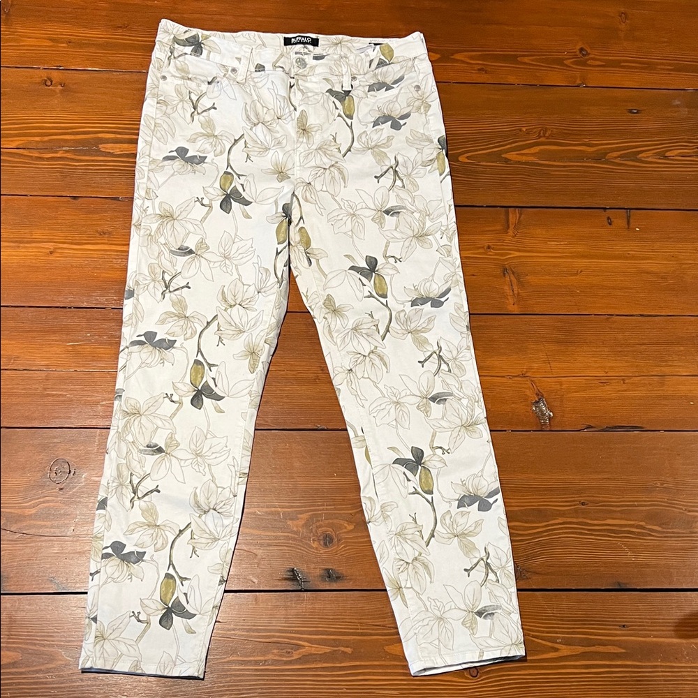 Buffalo by David Bitton - Size 6/28 - White Floral Skinny Jeans